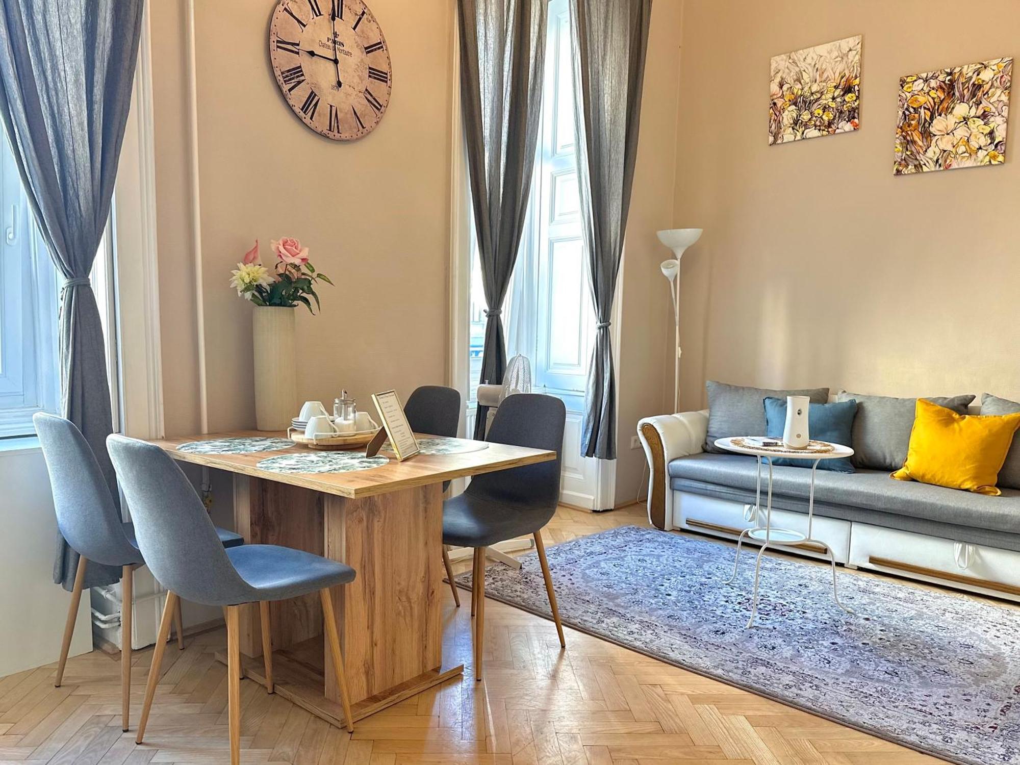 Budapest Palace Apartment - Palace District - Downtown Bagian luar foto