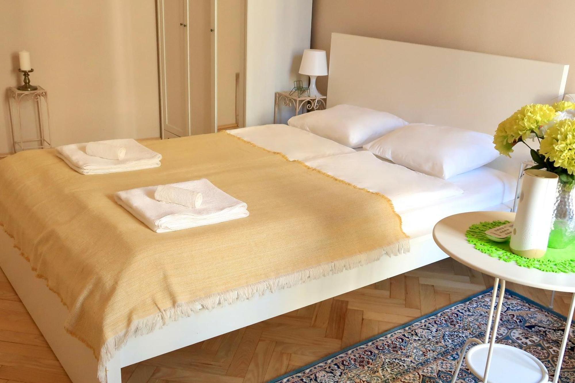 Budapest Palace Apartment - Palace District - Downtown Bagian luar foto